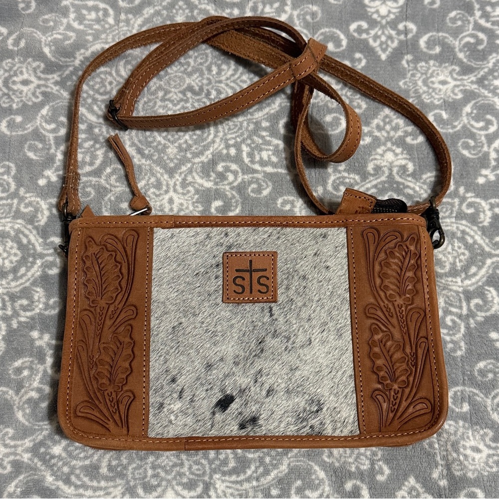 STS Ranchwear Yipee Kiyay Claire Crossbody Purse